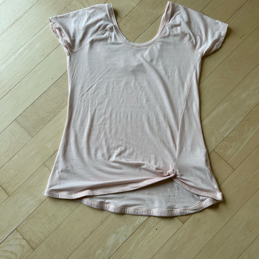Calia by Carrie Underwood Women's Light Pink Top with knot detail - size medium